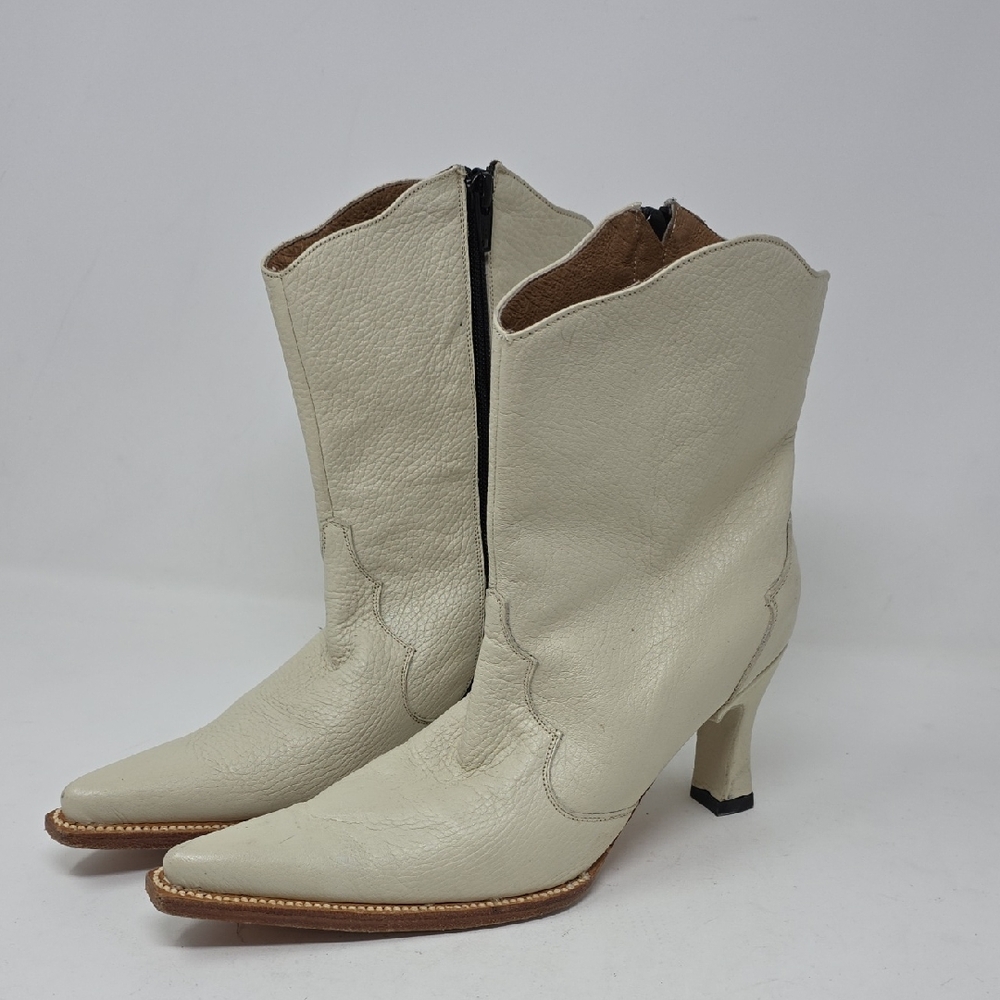 Soto Boots Genuine Leather Elegant Cream Women's Western Boots Size 6.5